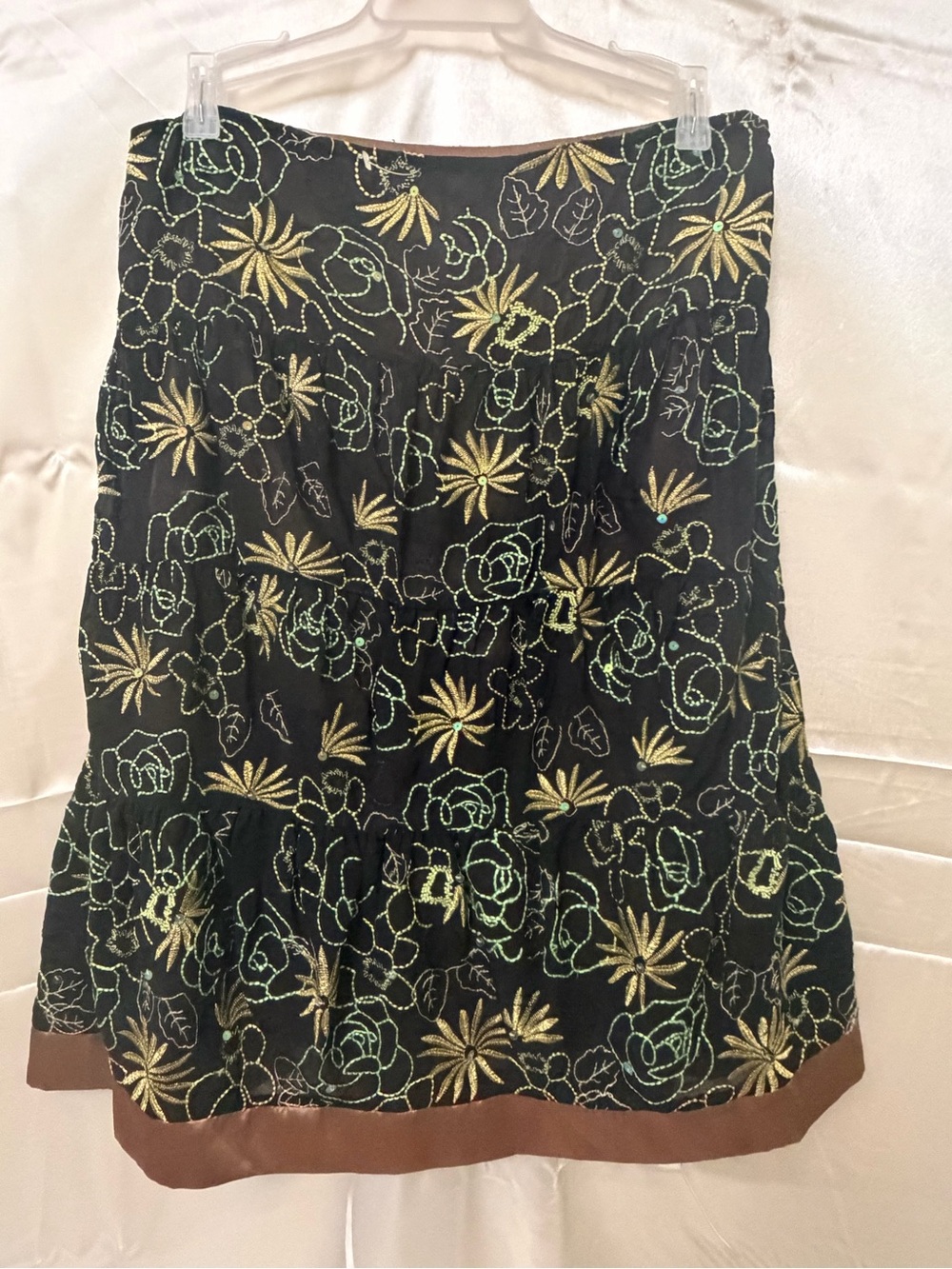 Kenzie Y2K Silk Embroidered Floral Sequin Tiered Skirt Size 6 Black Boho